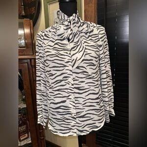 Banana Republic Sheer Button Down Shirt Bow Tie EUC